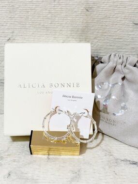 Alicia Bonnie Silver Flower Hoop Earrings (Floral & Pearl Design)